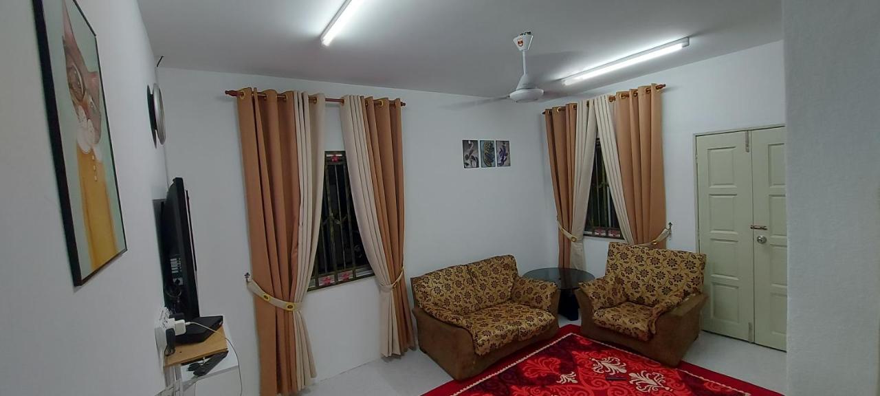 Myrol Homestay Кулим Экстерьер фото